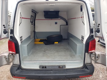 Used Volkswagen Transporter 2020 for sale - 78078201: Photo