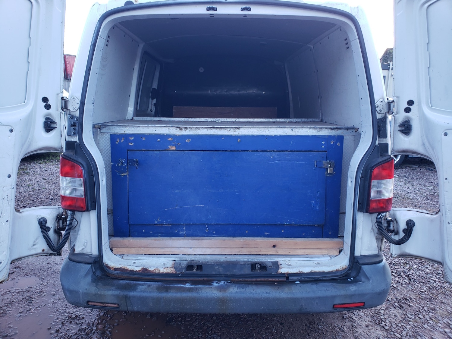 Used Volkswagen Transporter 2010 for sale - 77321479: Photo 5