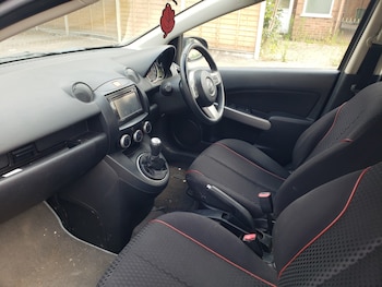 Used Mazda Mazda2 2011 for sale - 79251616: Photo