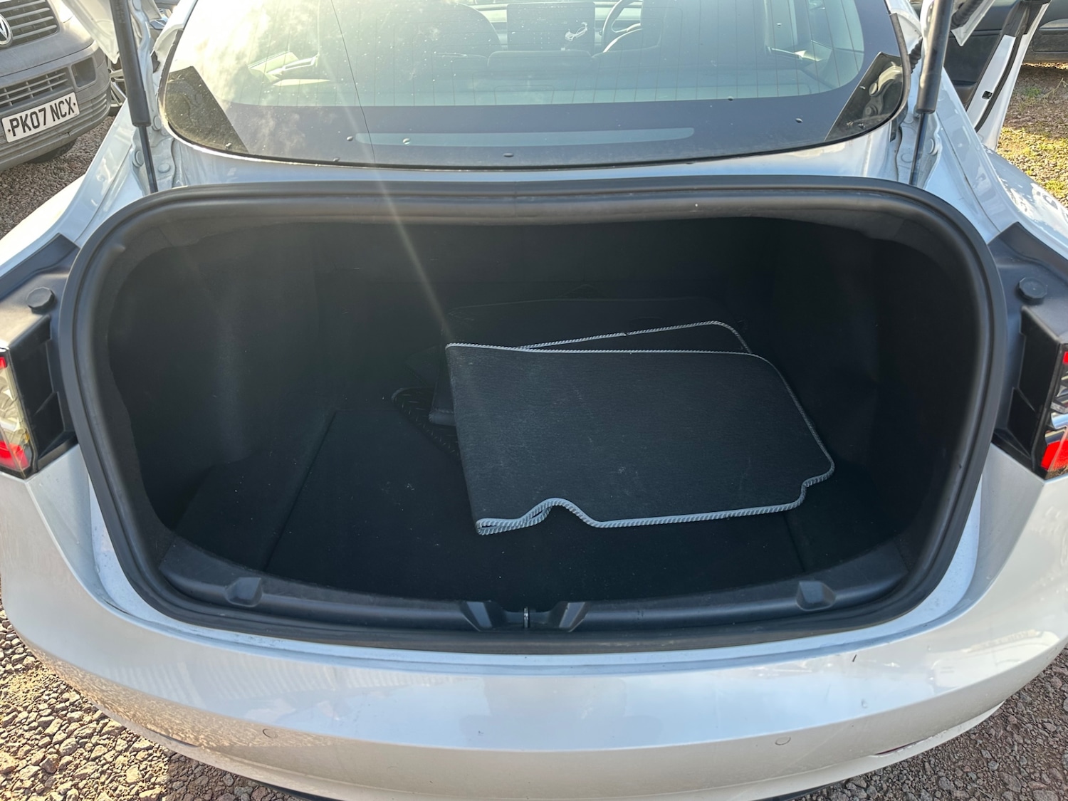 Used Tesla Model 3 2020 for sale - 76598811: Photo 10