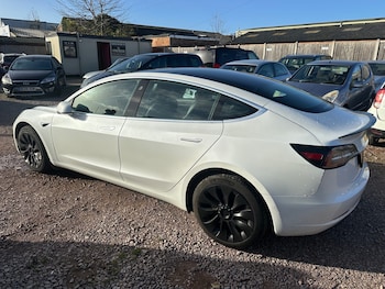 Used Tesla Model 3 2020 for sale - 76598811: Photo