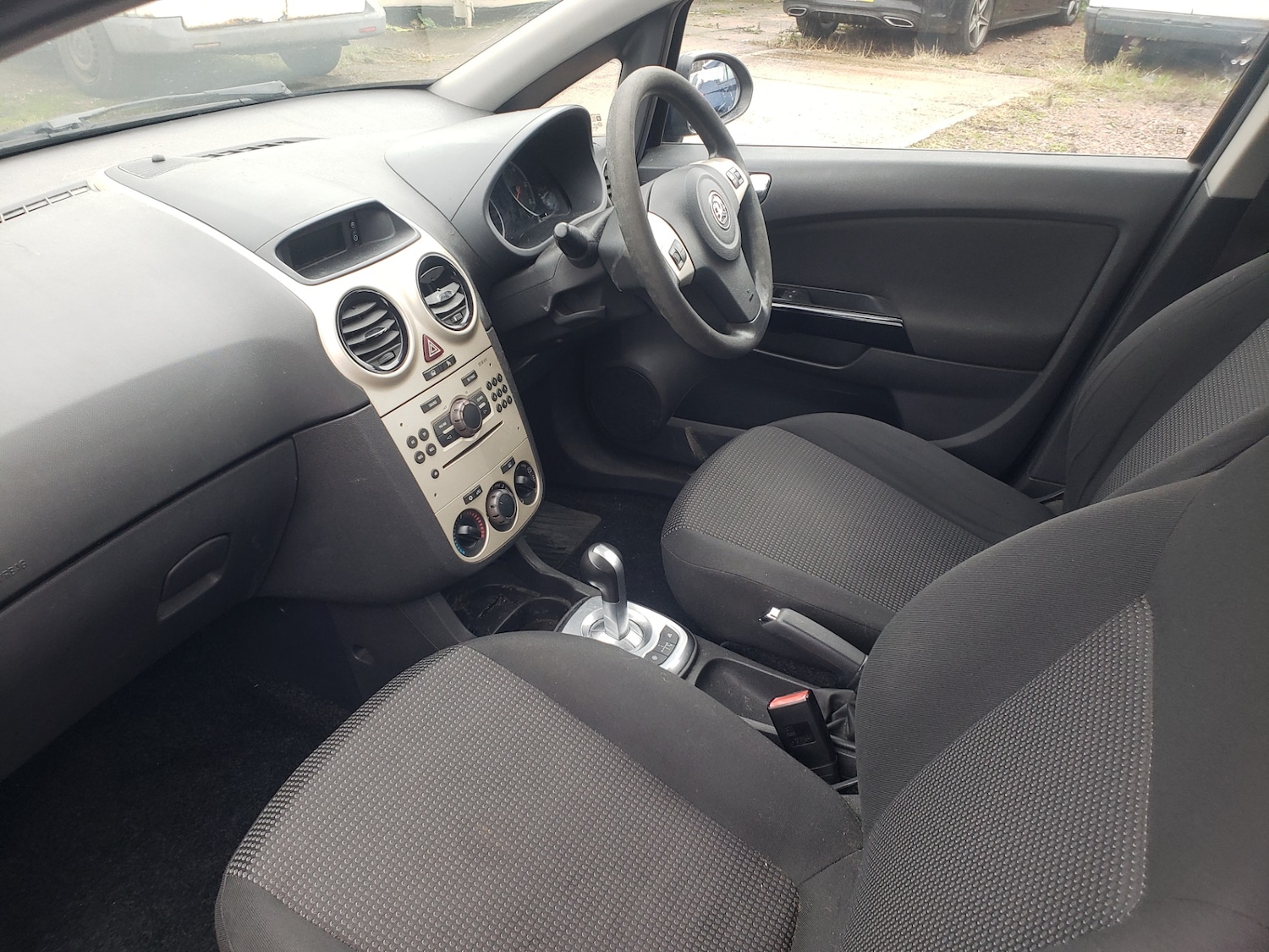 Used Vauxhall Corsa 2009 for sale - 77298631: Photo 8