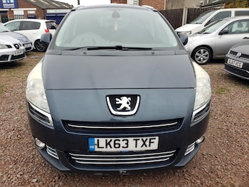 Used Peugeot 5008 2013 for sale - 76588784: Photo