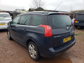 Used Peugeot 5008 2013 for sale - 76588784: Photo