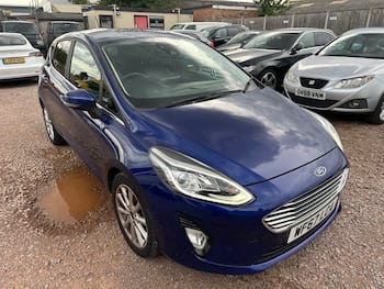 Used Ford Fiesta 2017 for sale - 79697407: Photo