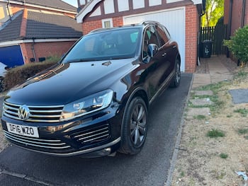Used Volkswagen Touareg 2016 for sale - 79703618: Photo