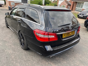 Used Mercedes-Benz E Class 2010 for sale - 79296776: Photo