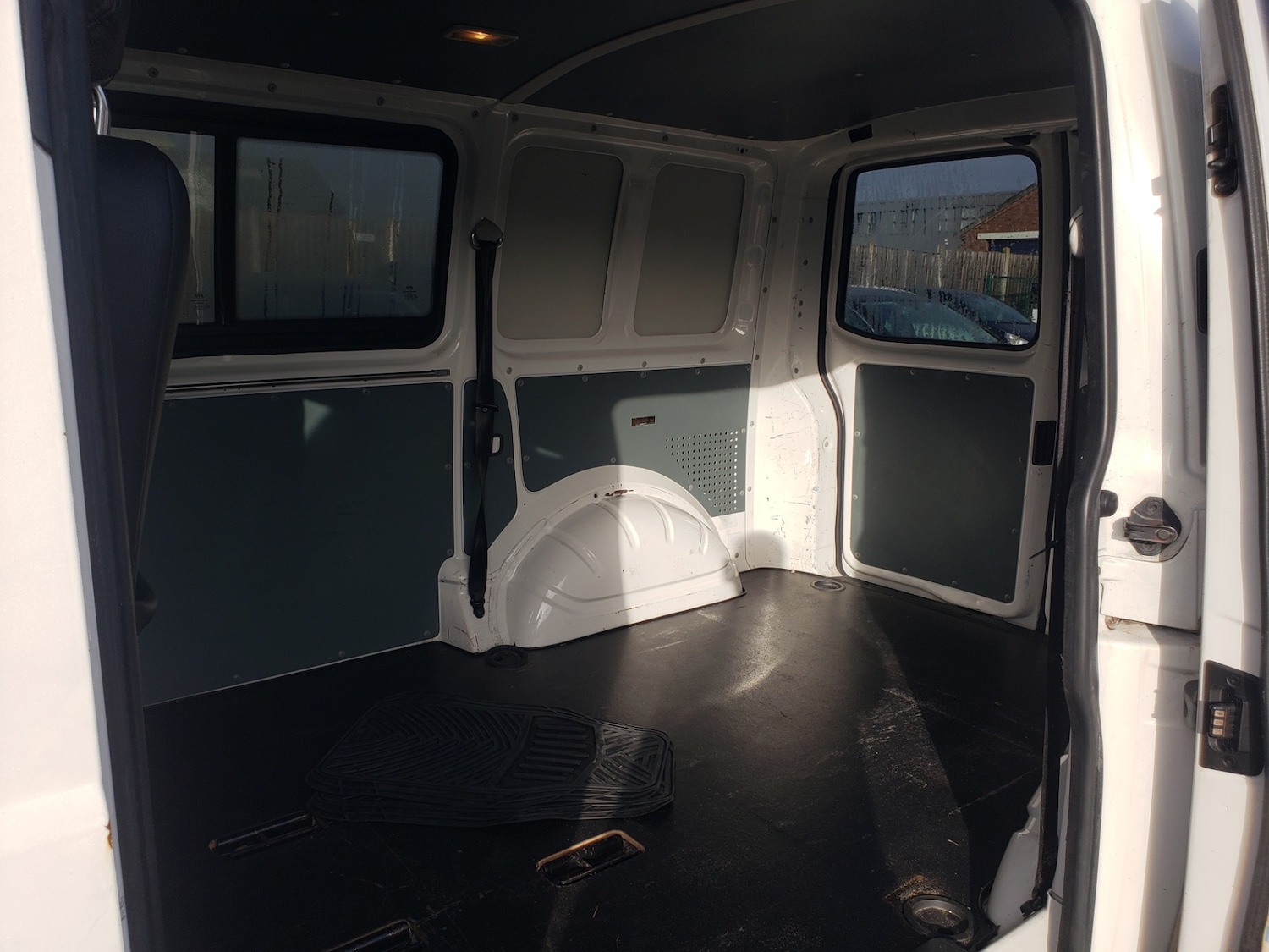 Used Volkswagen Transporter 2013 for sale - 77354605: Photo 3