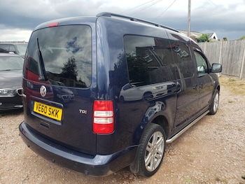 Used Volkswagen Caddy Maxi Life 2011 for sale - 78860296: Photo