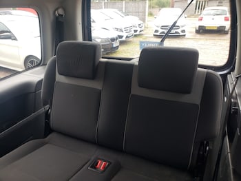 Used Volkswagen Caddy Maxi Life 2011 for sale - 78860296: Photo