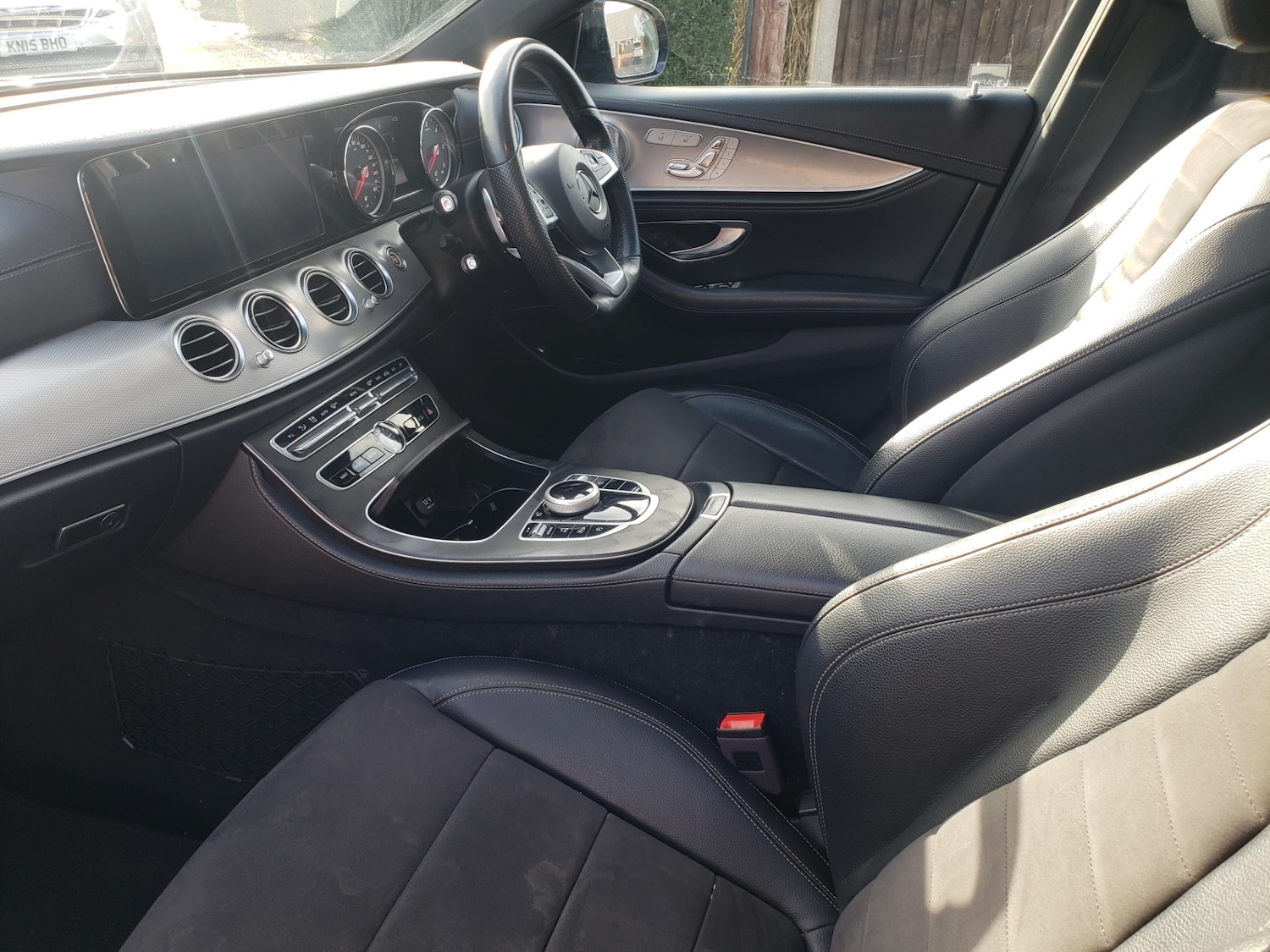 Used Mercedes-Benz E Class 2018 for sale - 77663741: Photo 2