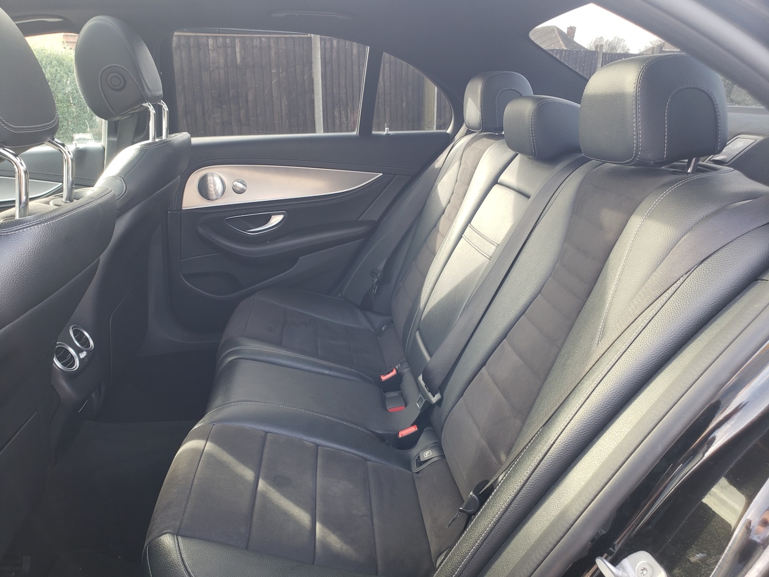 Used Mercedes-Benz E Class 2018 for sale - 77663741: Photo 3