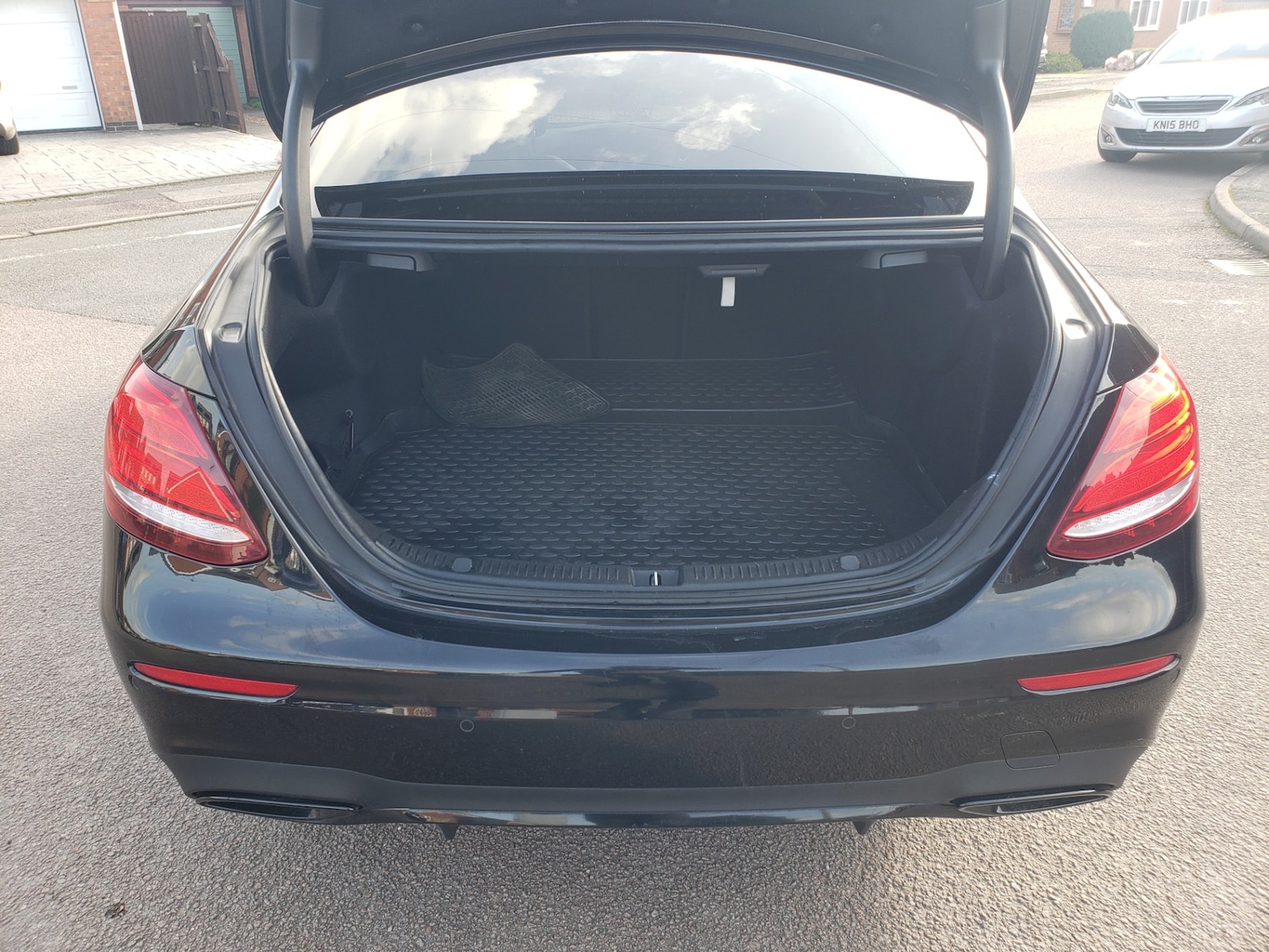 Used Mercedes-Benz E Class 2018 for sale - 77663741: Photo 6