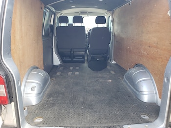 Used Volkswagen Transporter 2015 for sale - 79042934: Photo