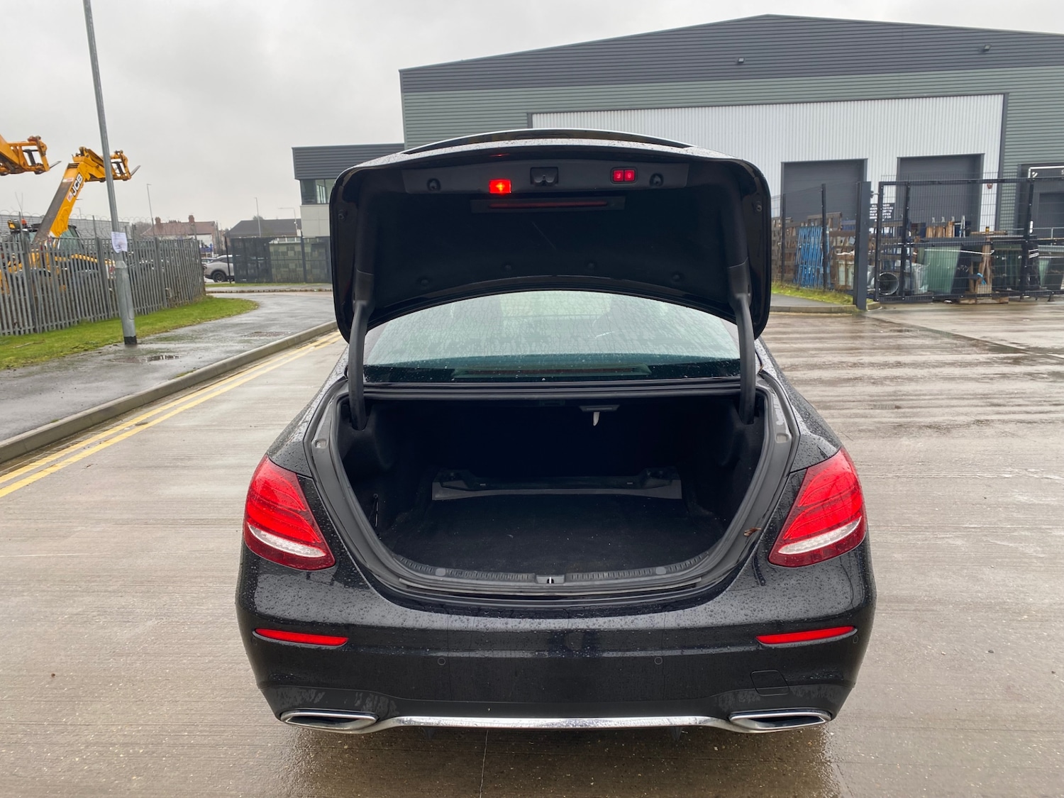 Used Mercedes-Benz E Class 2017 for sale - 77446323: Photo 12