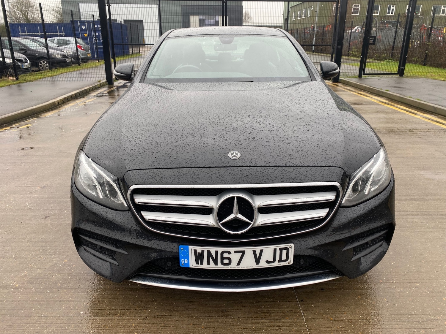 Used Mercedes-Benz E Class 2017 for sale - 77446323: Photo 2