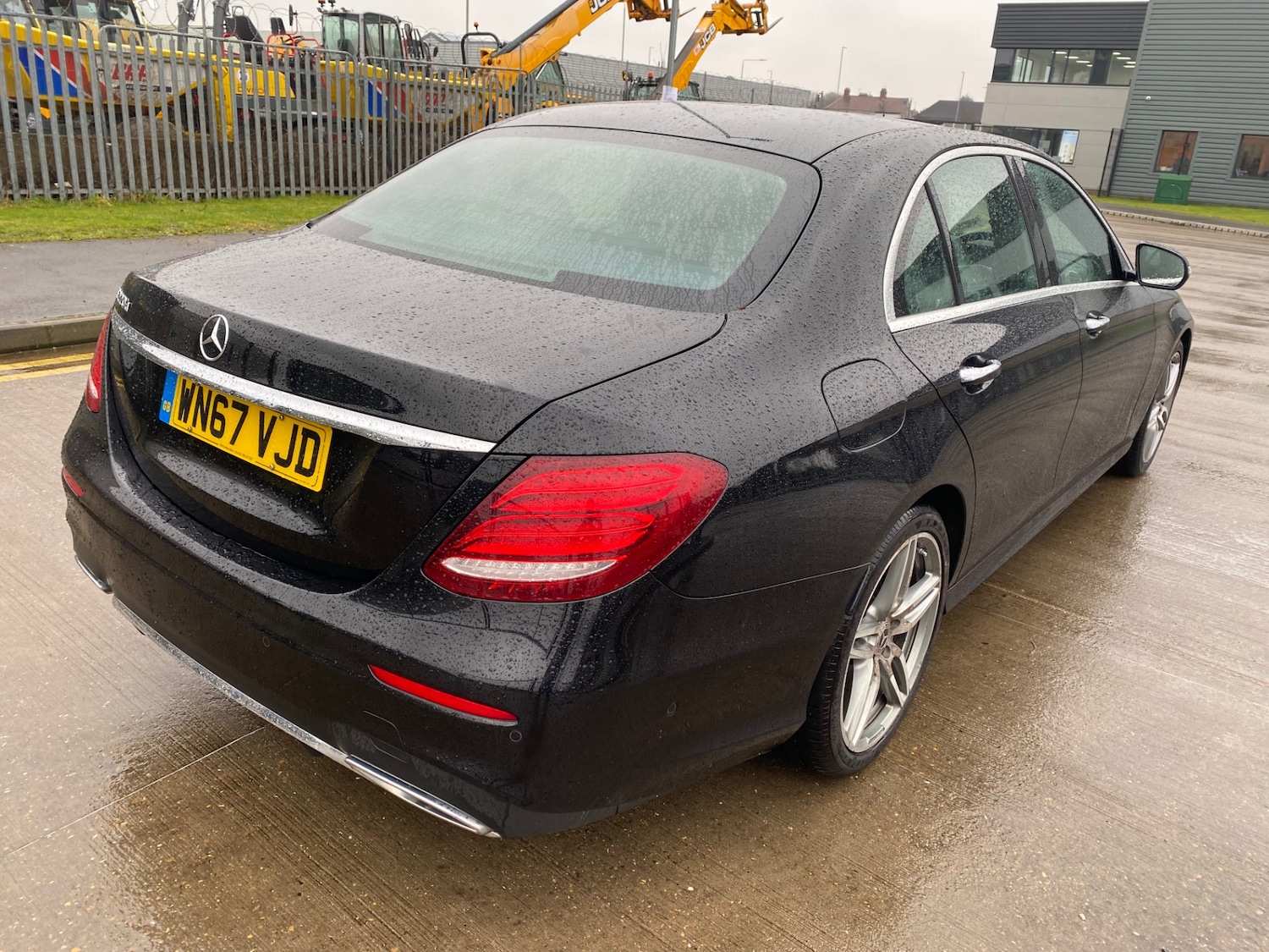 Used Mercedes-Benz E Class 2017 for sale - 77446323: Photo 6