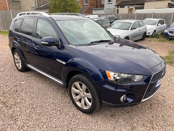 Mitsubishi - Outlander