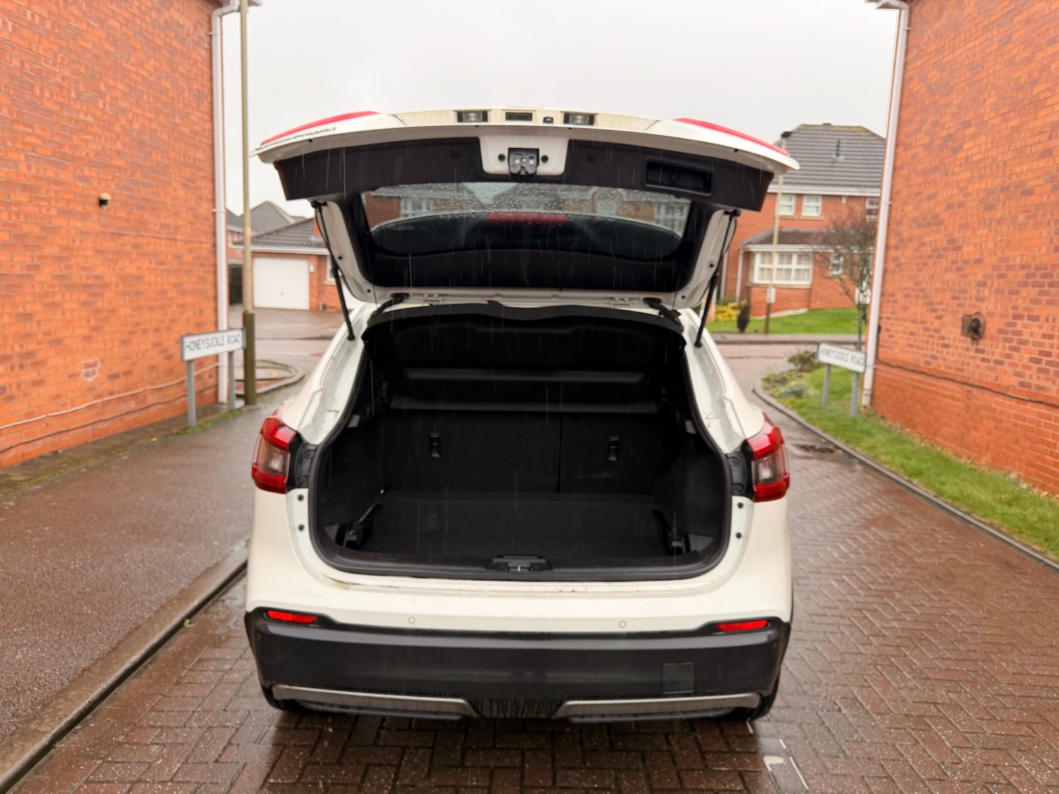 Used Nissan Qashqai 2017 for sale - 76919810: Photo 9