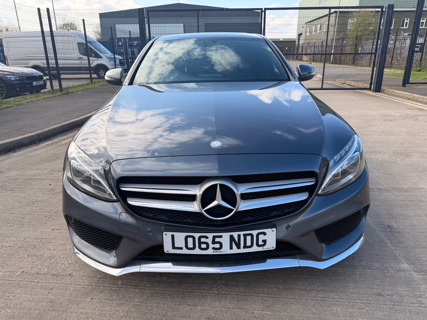 Used Mercedes-Benz C Class 2015 for sale - 78081301: Photo 2