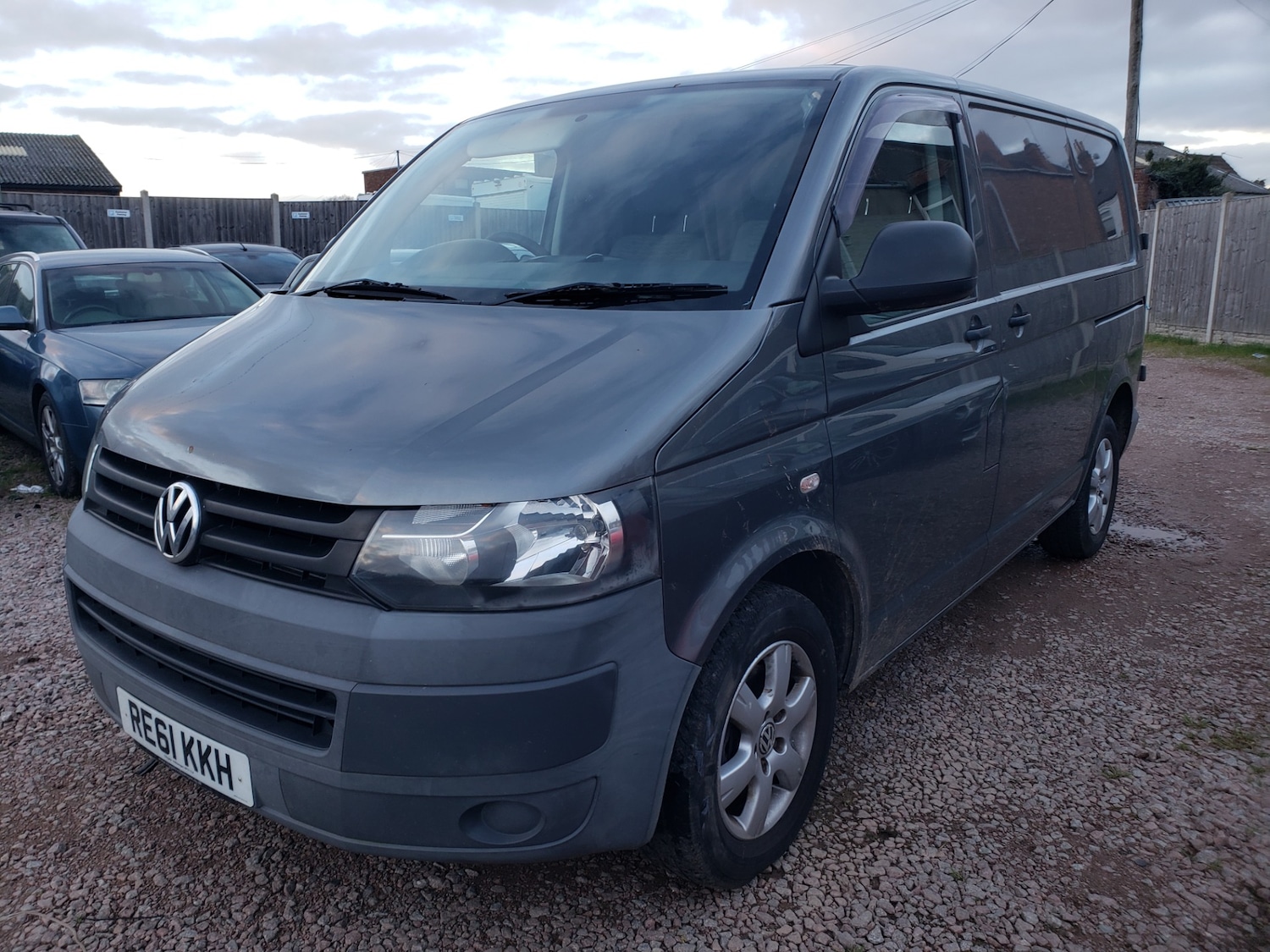Used Volkswagen Transporter 2011 for sale - 76907776: Photo 2