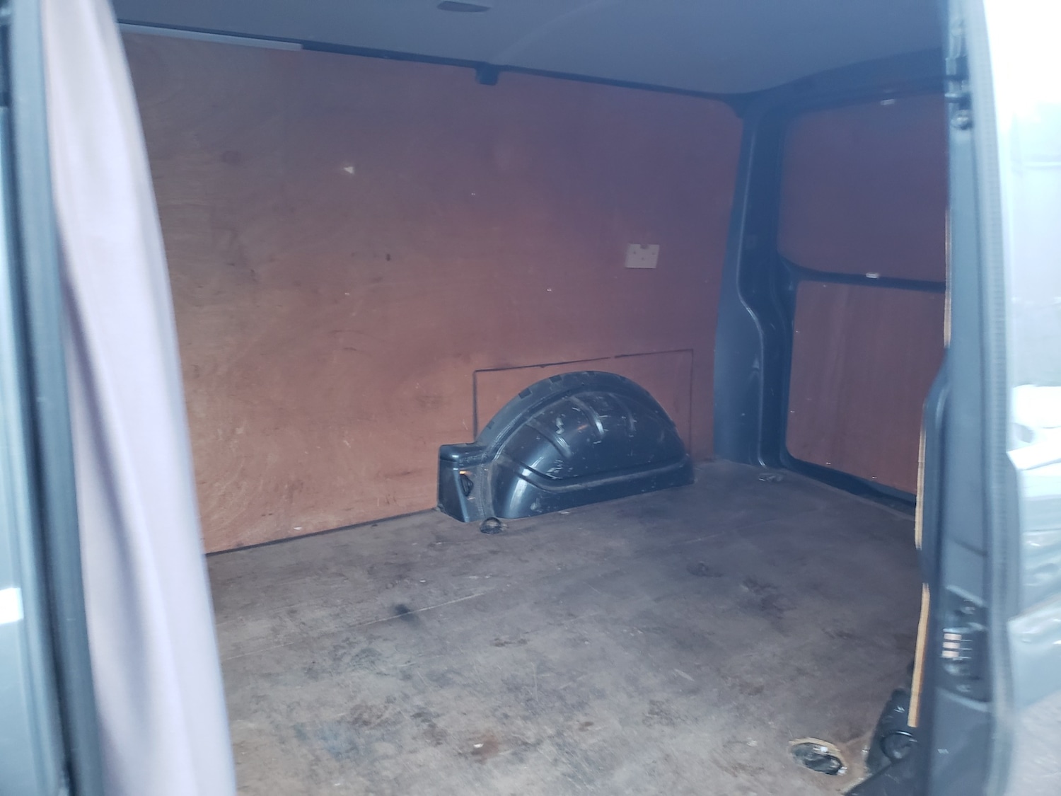 Used Volkswagen Transporter 2011 for sale - 76907776: Photo 9