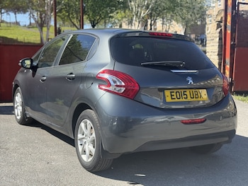 Used Peugeot 208 2015 for sale - 79234977: Photo