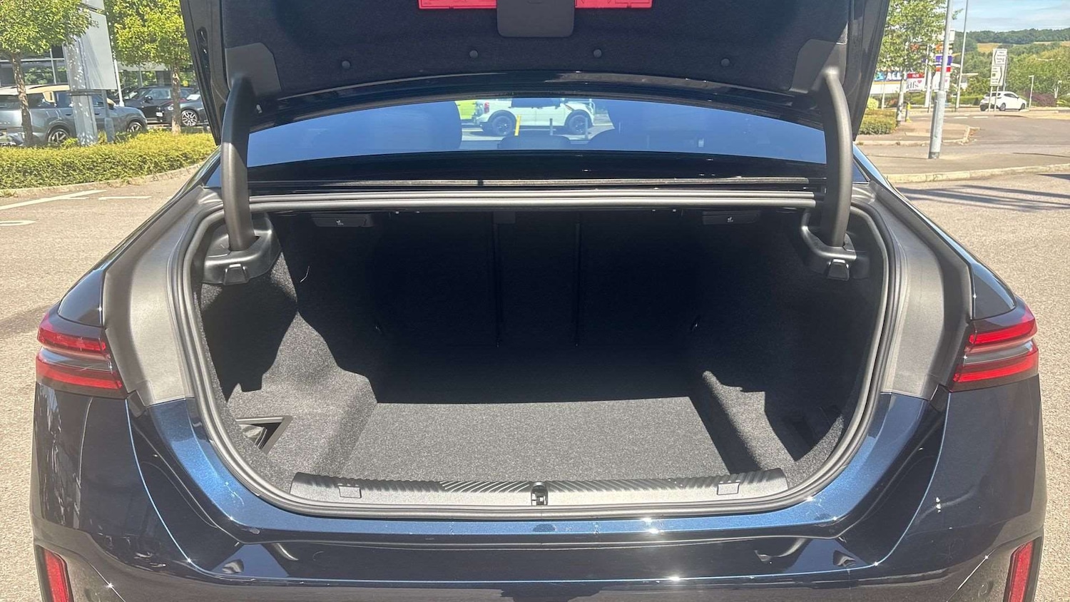 Used BMW 5 Series 2025 for sale - 77051405: Photo 14