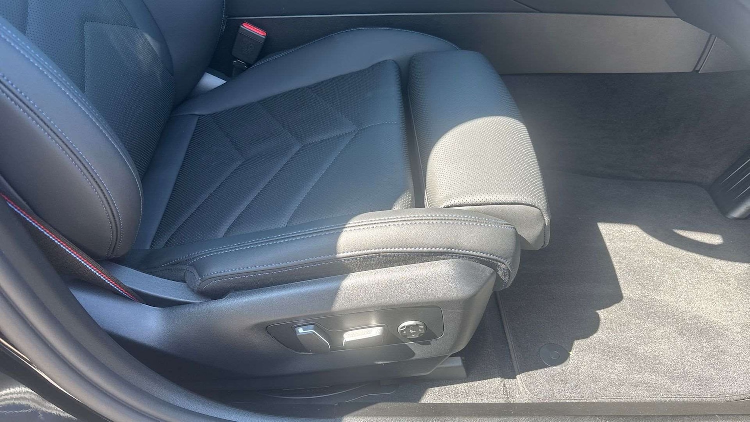 Used BMW 5 Series 2025 for sale - 77051405: Photo 27