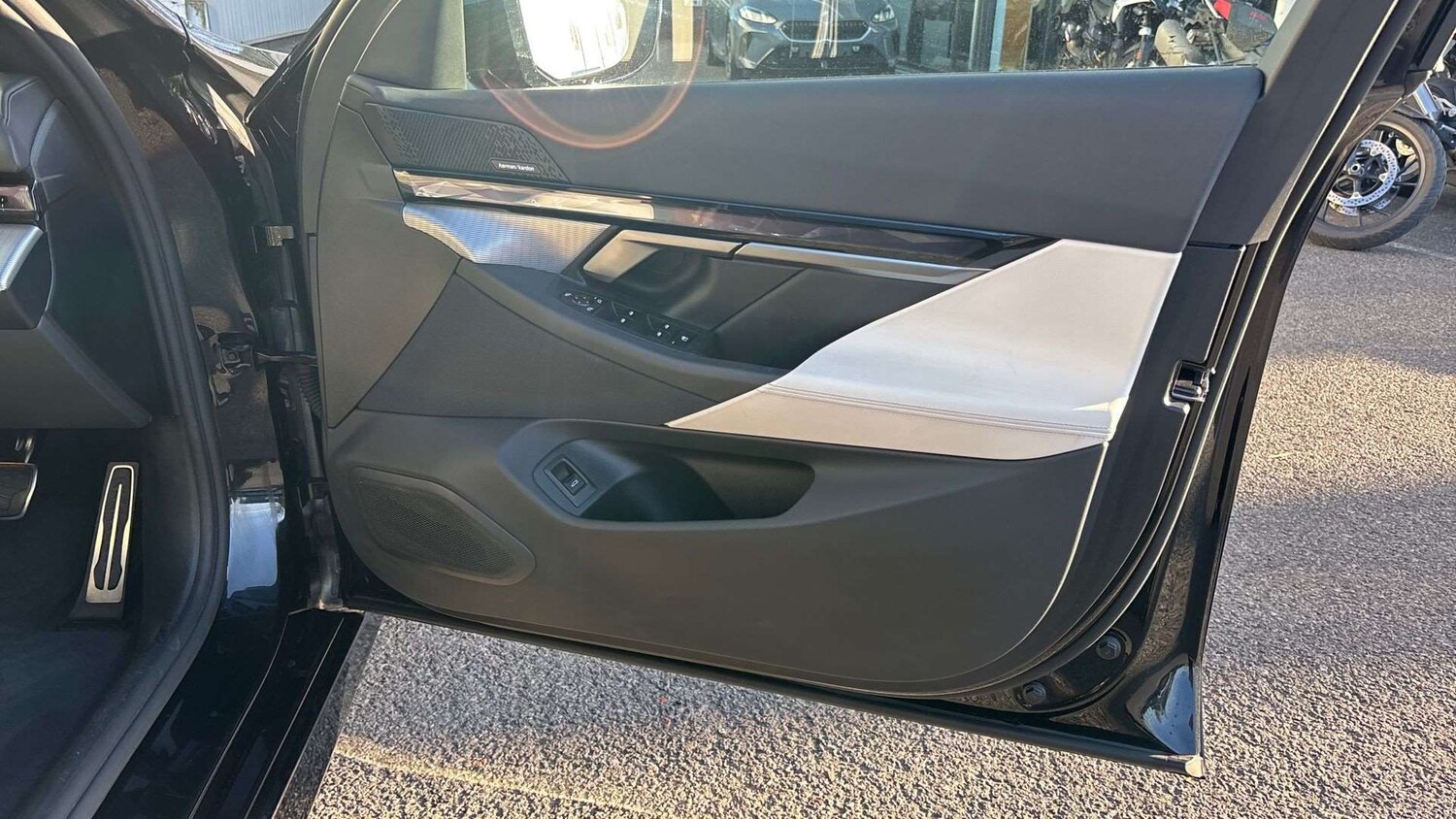 Used BMW 5 Series 2025 for sale - 77727031: Photo 27