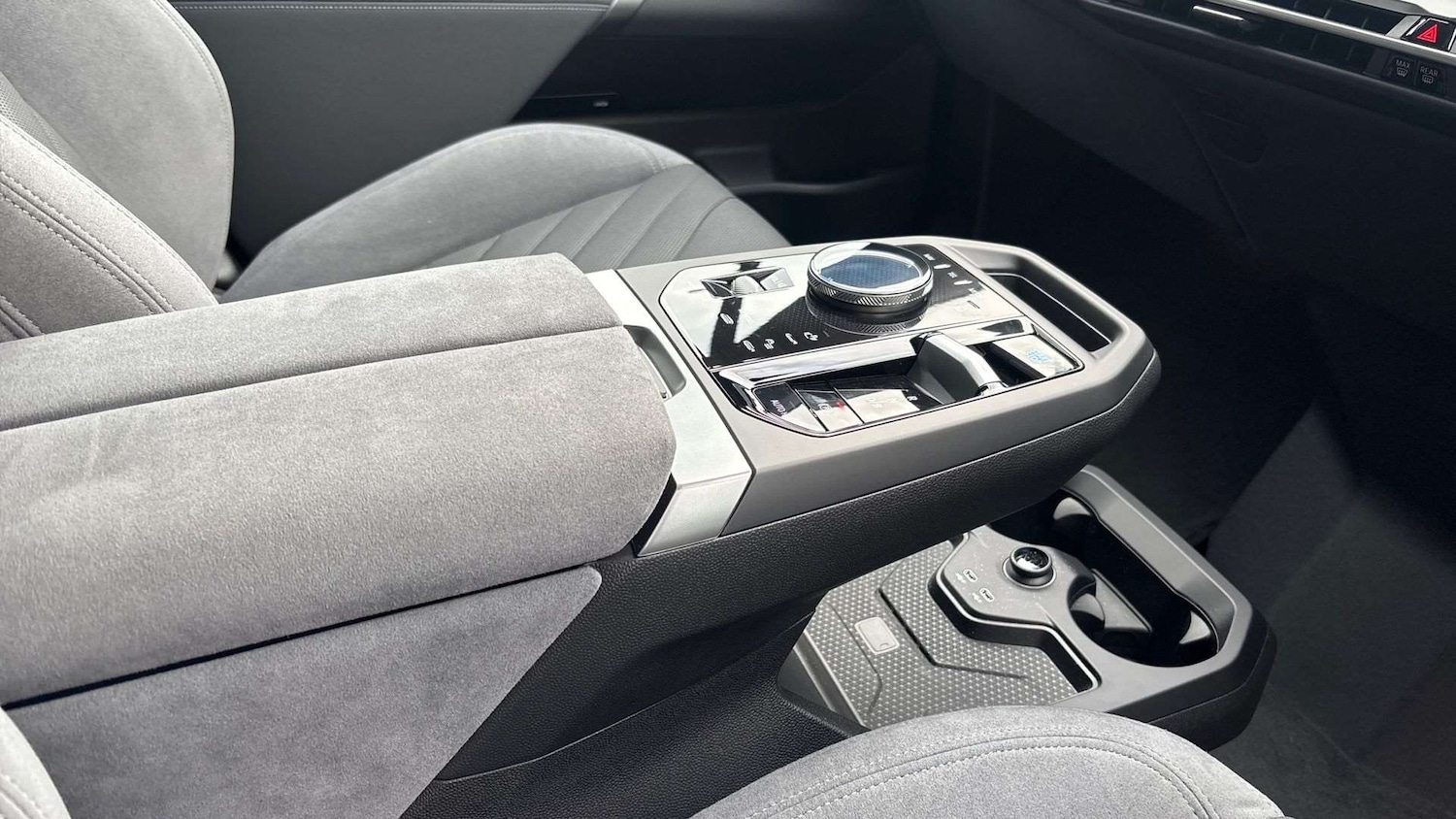 Used BMW iX 2025 for sale - 77032115: Photo 12