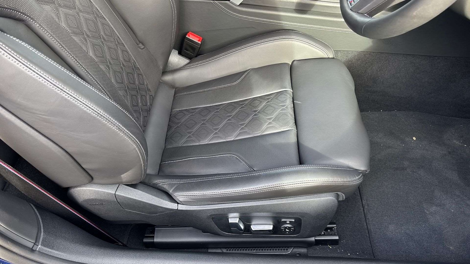 Used BMW M8 2025 for sale - 77842333: Photo 28