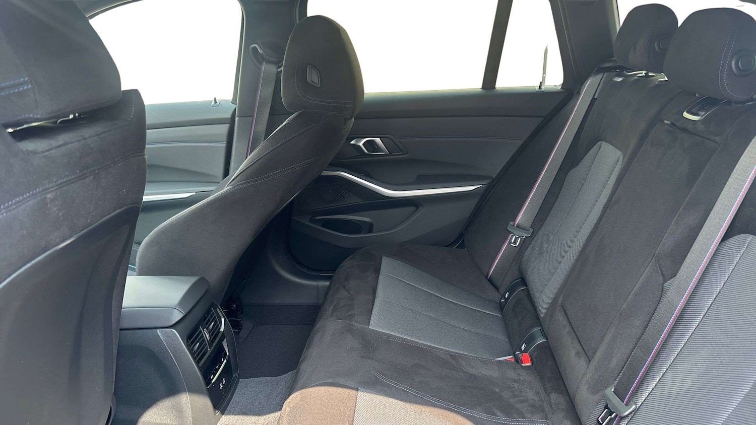 Used BMW 3 Series 2025 for sale - 76460276: Photo 13