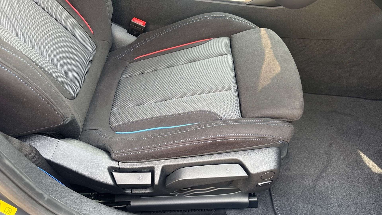 Used BMW 3 Series 2025 for sale - 76460276: Photo 27