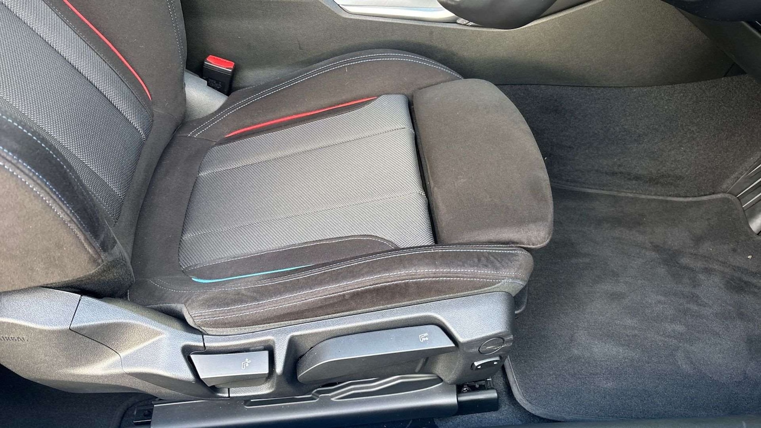 Used BMW 2 Series 2025 for sale - 76411252: Photo 28