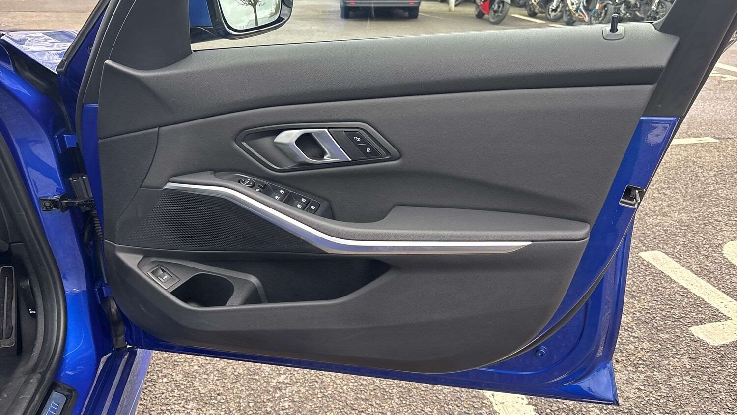 Used BMW 3 Series for sale - 77526985: Photo 27