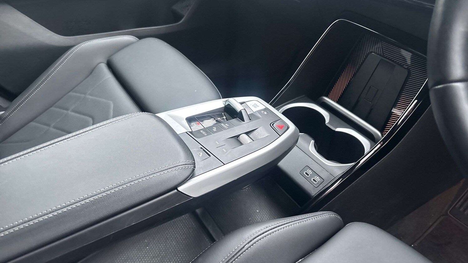 Used BMW iX1 2025 for sale - 77913726: Photo 12