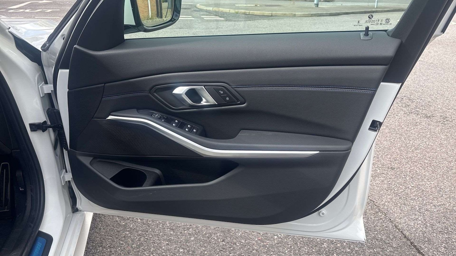 Used BMW 3 Series 2025 for sale - 76928978: Photo 27