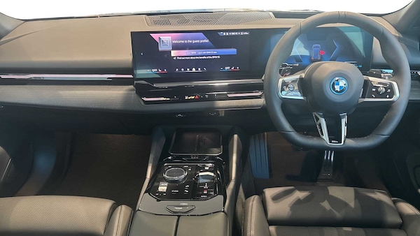 Used BMW 5 Series 2025 for sale - 75234839: Photo 5