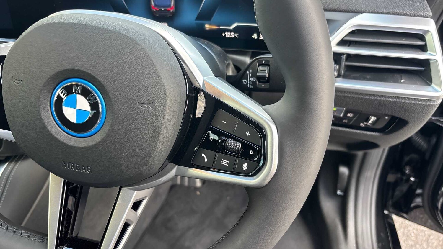 Used BMW i4 2025 for sale - 76286330: Photo 22