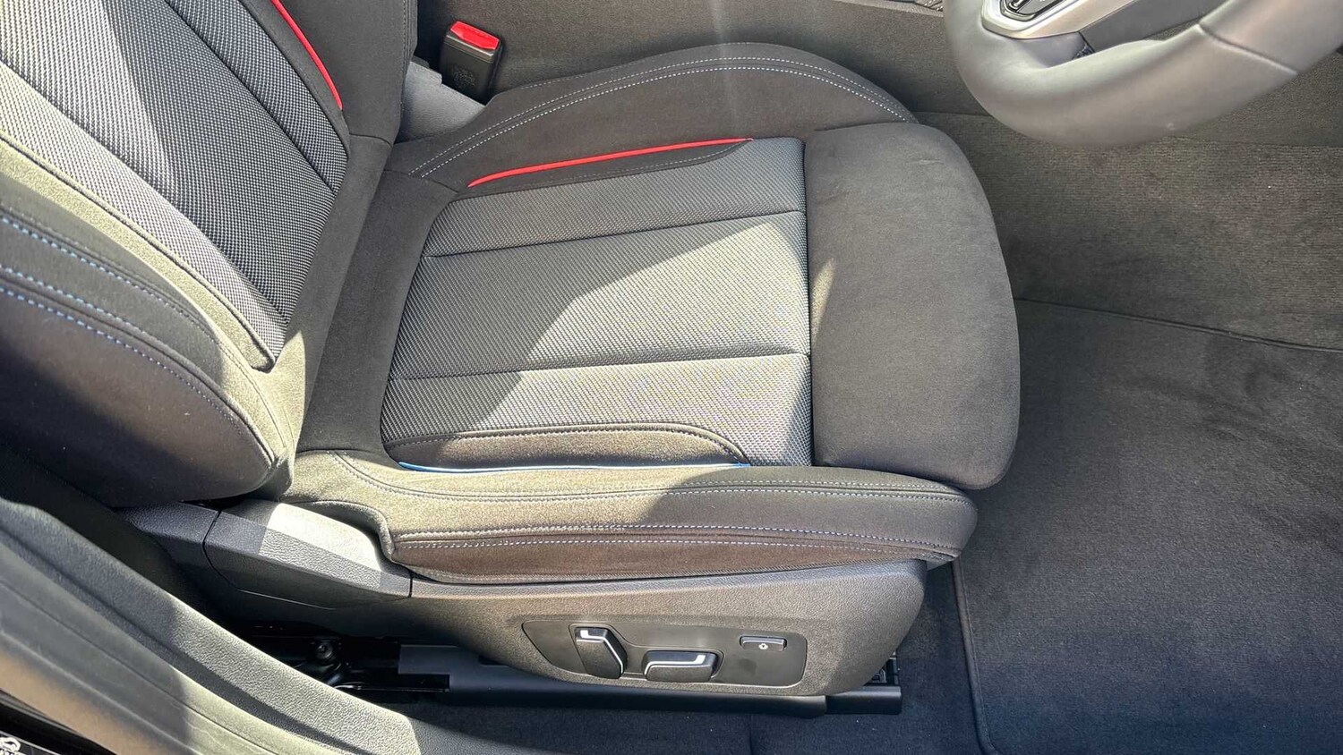 Used BMW i4 2025 for sale - 76286330: Photo 27