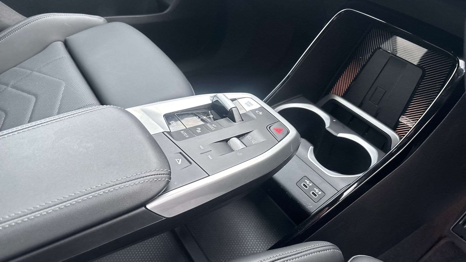 Used BMW iX1 2024 for sale - 76488045: Photo 12