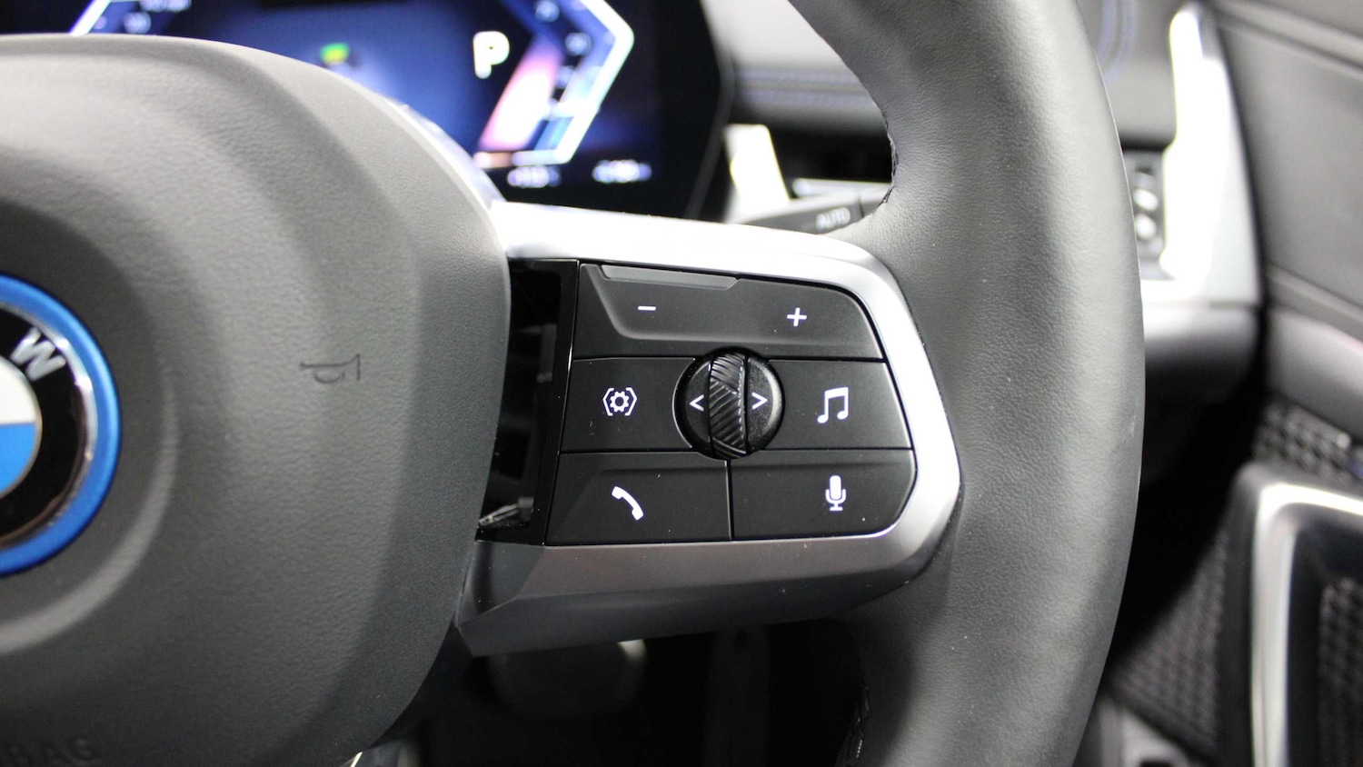 Used BMW iX1 2025 for sale - 76540757: Photo 24