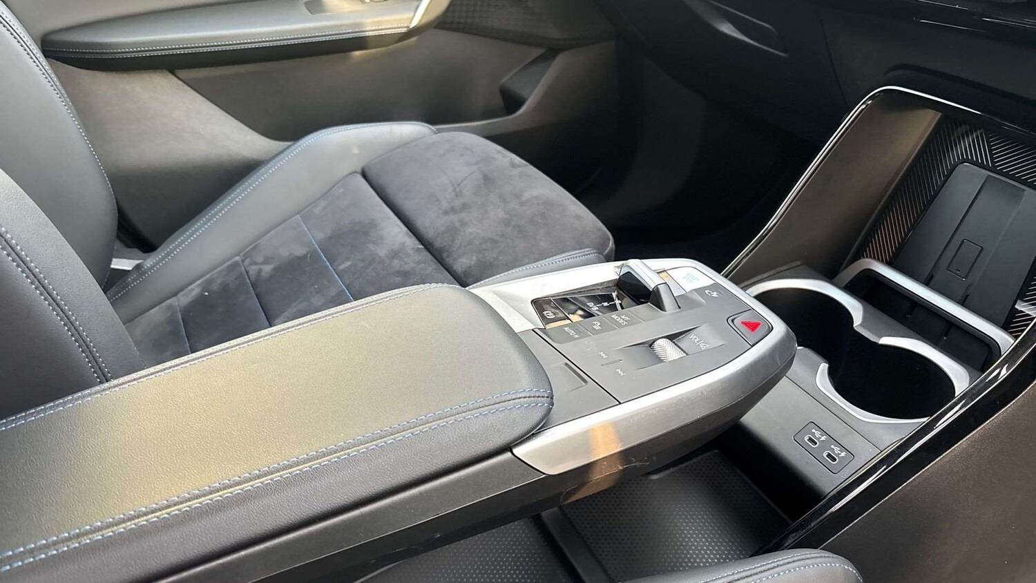 Used BMW iX1 2024 for sale - 77810826: Photo 12