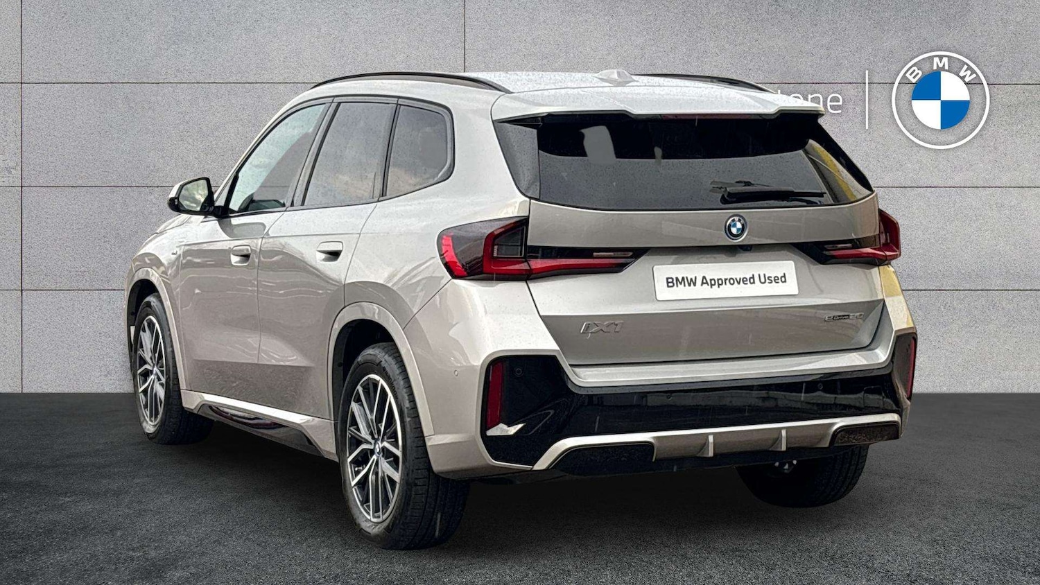 Used BMW iX1 2024 for sale - 77810826: Photo 2