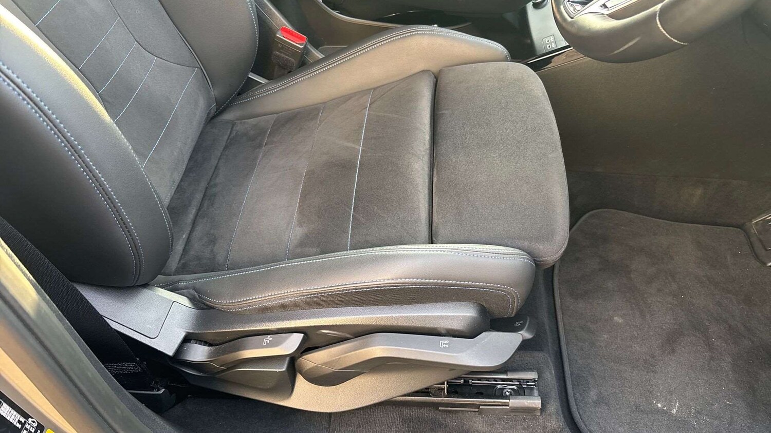 Used BMW iX1 2024 for sale - 77810826: Photo 28