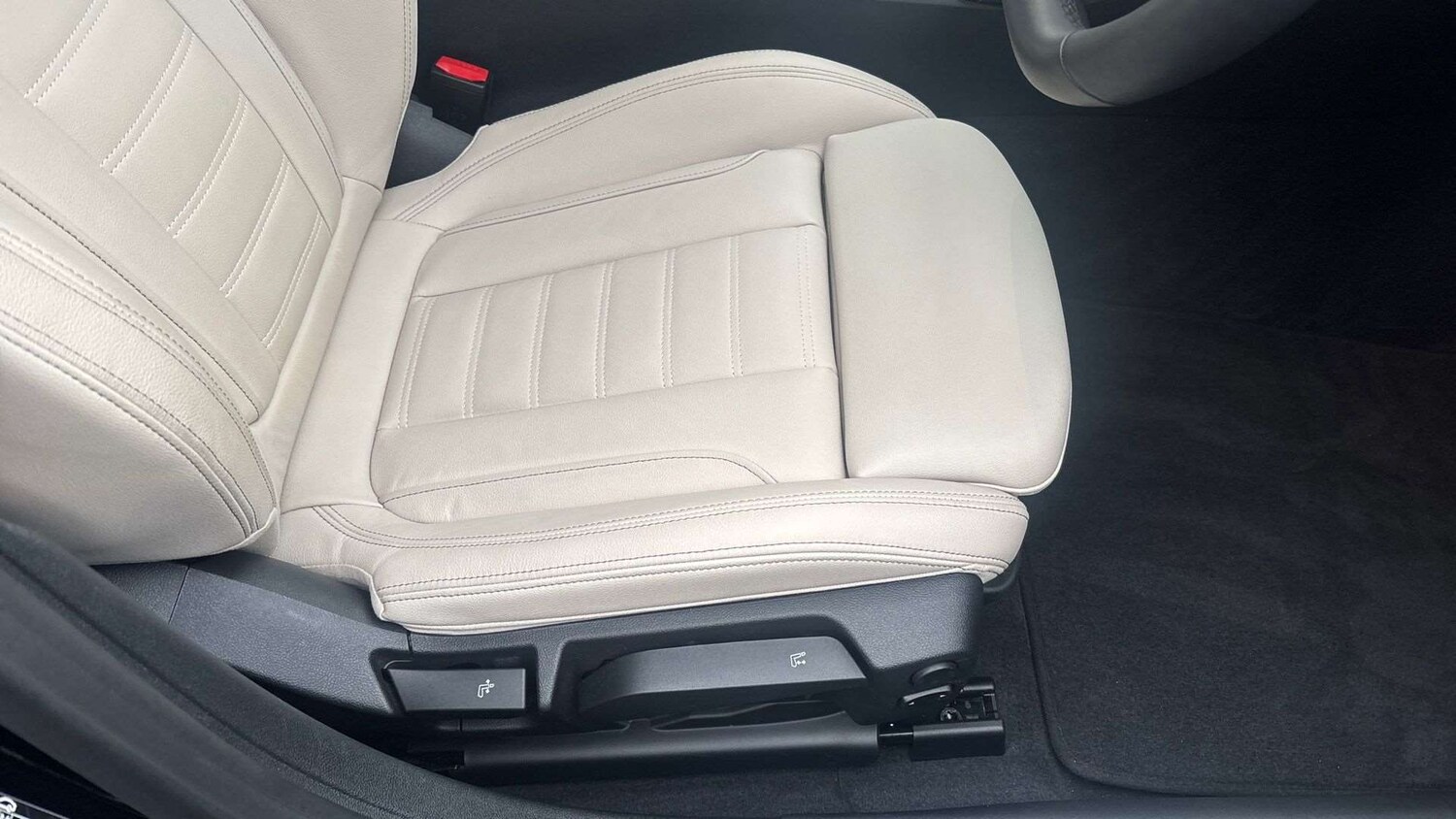 Used BMW i4 2025 for sale - 78051917: Photo 28