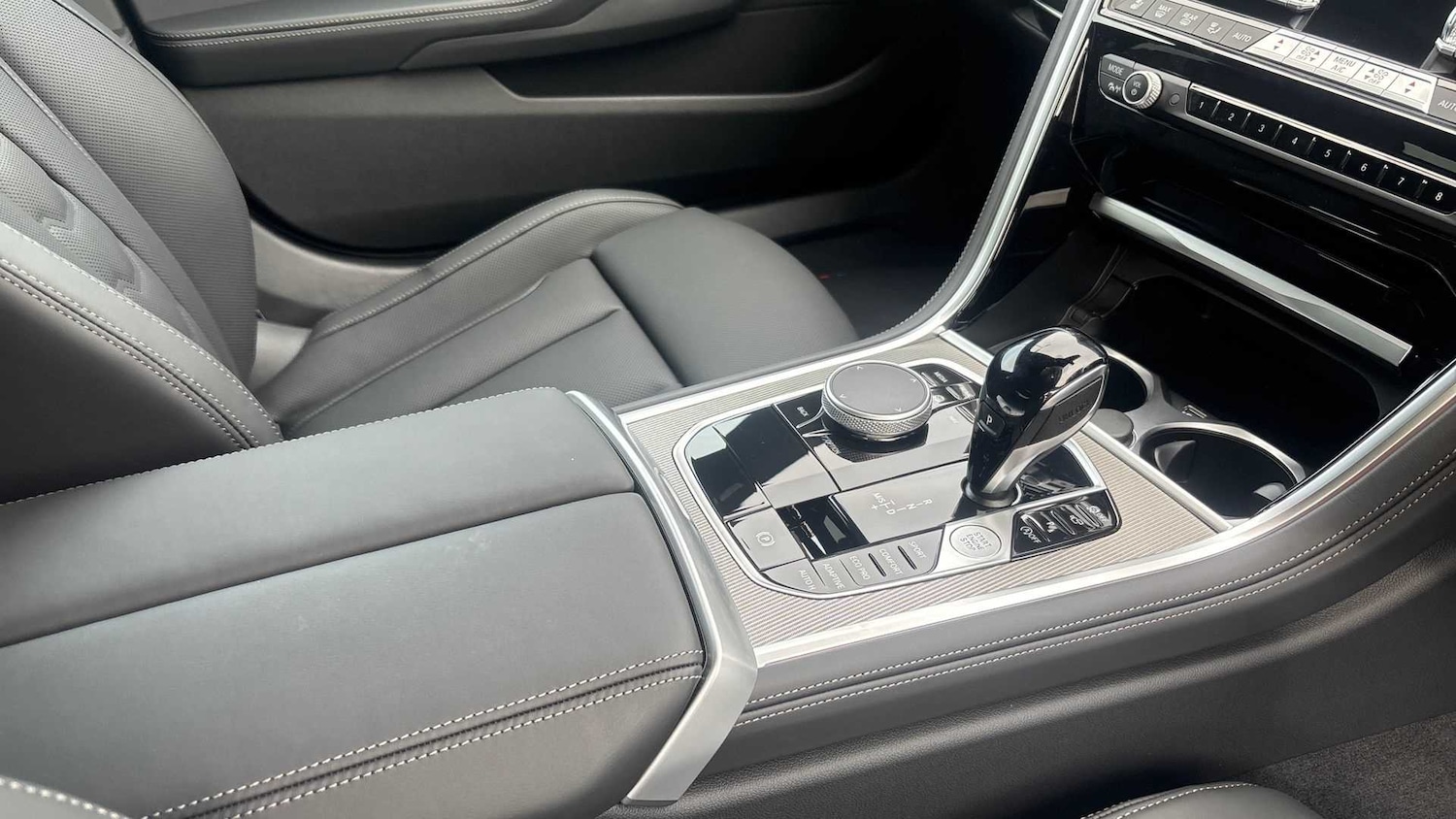 Used BMW 8 Series 2025 for sale - 76286300: Photo 11