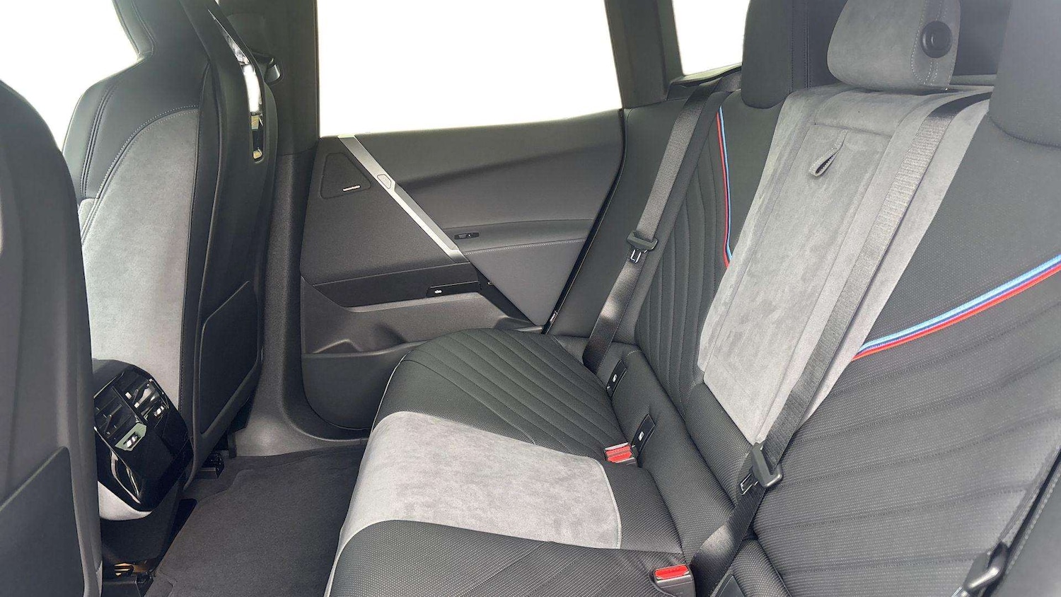 Used BMW iX 2025 for sale - 77051463: Photo 13