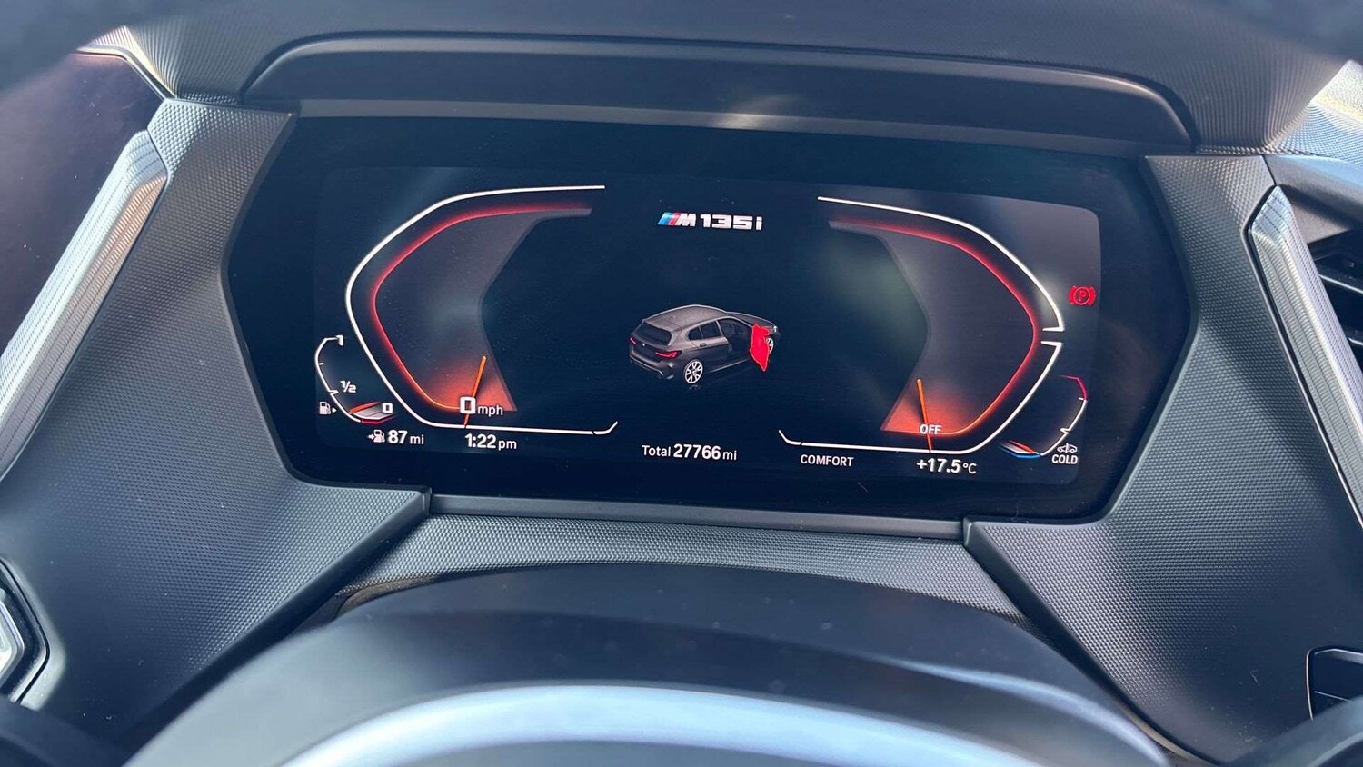 Used BMW 1 Series 2024 for sale - 77961120: Photo 11